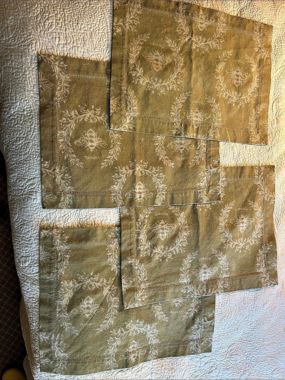 Floral Green & White Table Linens